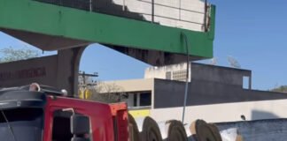 Central inicia colocação do novo gramado do Lacerdão