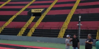 Sport inicia reconstrução do escudo dentro da Ilha do Retiro