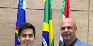 Paulo Neto, atleta de eSports, recebe homenagem na Câmara de Caruaru