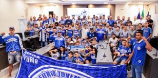Ypiranga apresenta parte do elenco, comissão técnica e novos uniformes para o Pernambucano